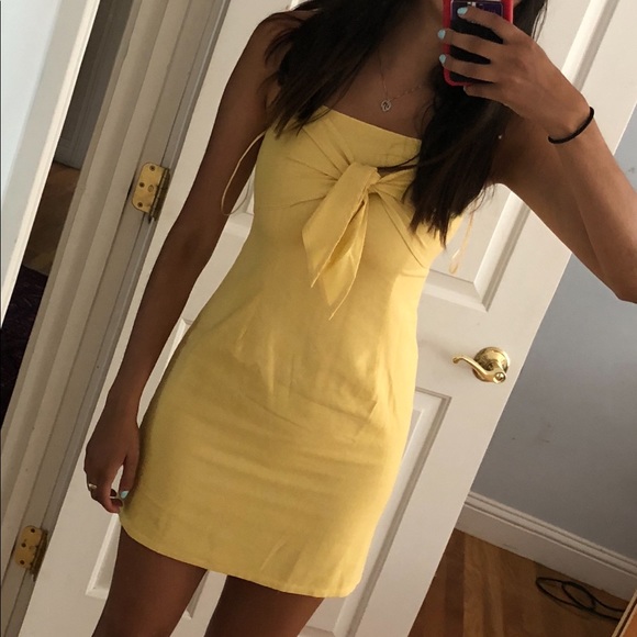 Yellow dress - Picture 2 of 3